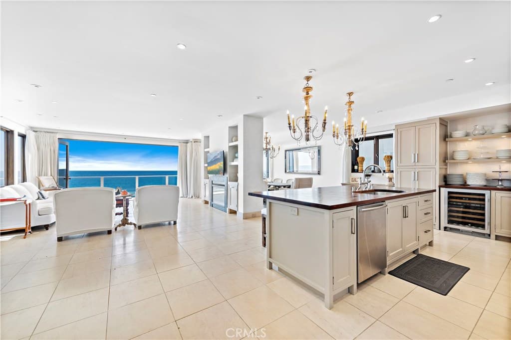 Quadruplex for rent at 160 Saint Anns Drive B,C, Laguna Beach, CA featuring 2 beds and 2 baths