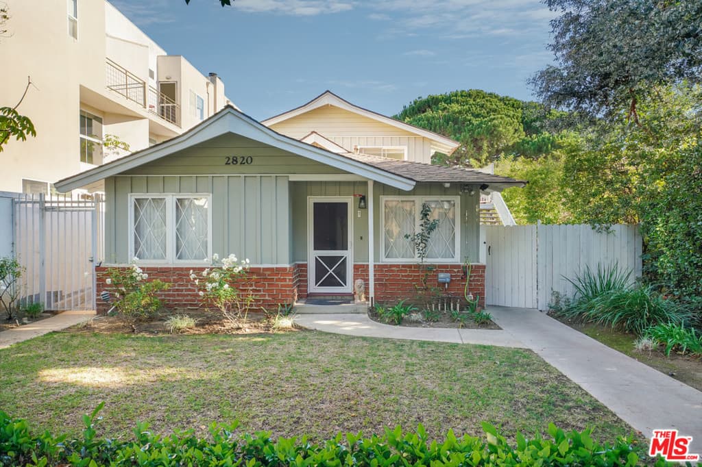 Condominium for rent at 2820 ARIZONA Avenue 3, Santa Monica, CA featuring 1 bed and 1 bath