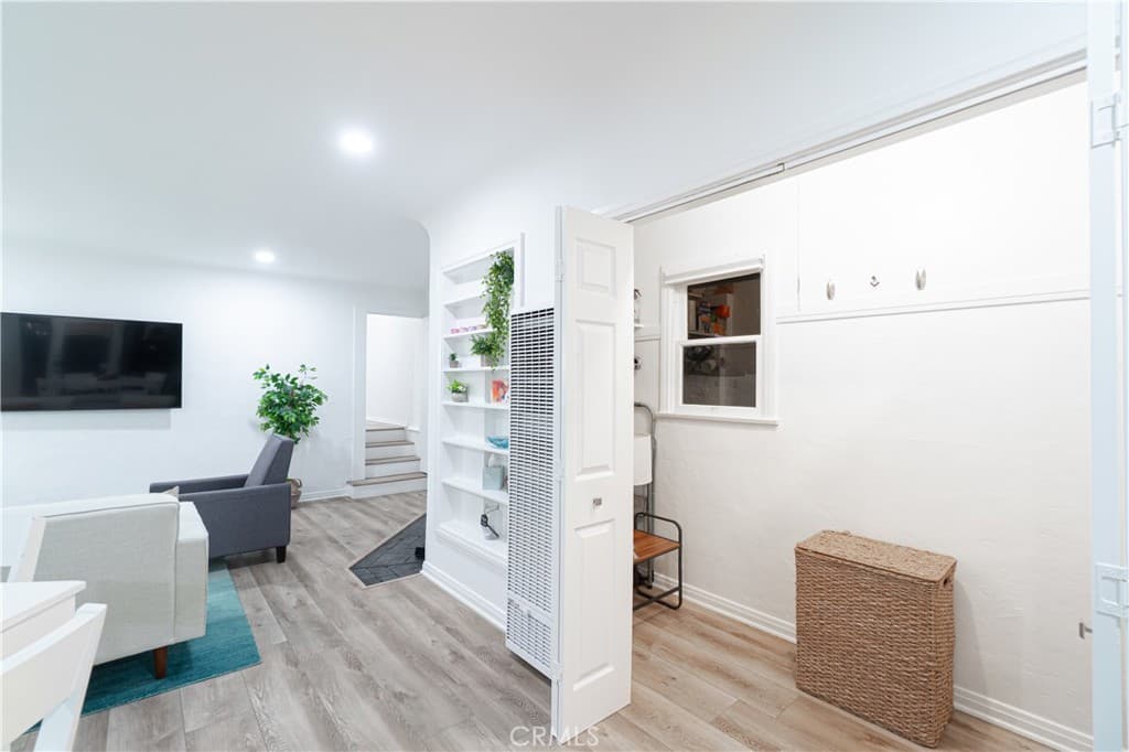 Duplex for rent at 3430 Hermosa Avenue, Hermosa Beach, CA featuring 2 beds and 2 baths