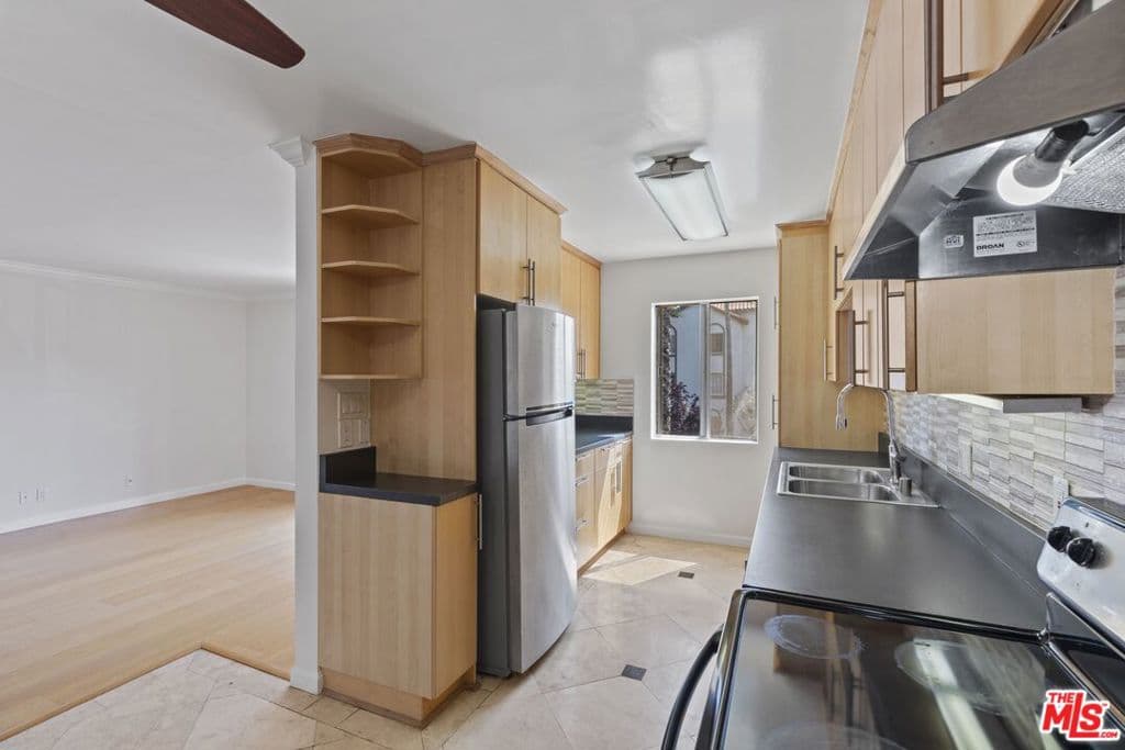 Apartment for rent at 1033 6TH Street 212, Santa Monica, CA featuring 2 beds and 2 baths