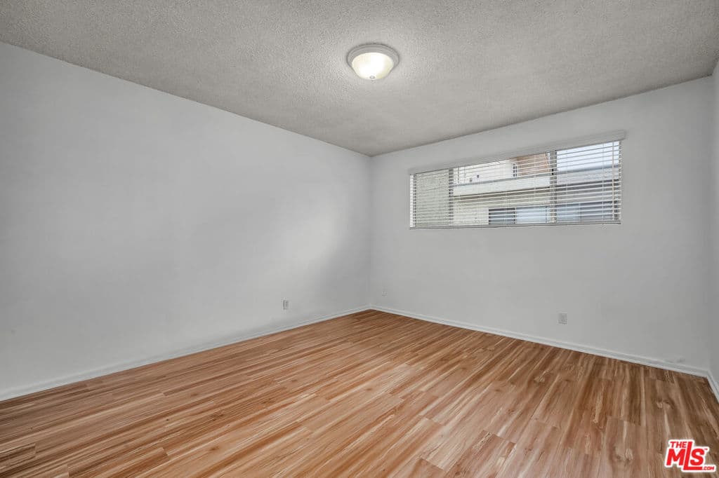 Condominium for rent at 848 15th Street 2, Santa Monica, CA featuring 2 beds and 3 baths