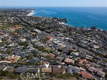 Single Family Residence for rent at 25 N Vista De La Luna, Laguna Beach, CA featuring 2 beds and 2 baths
