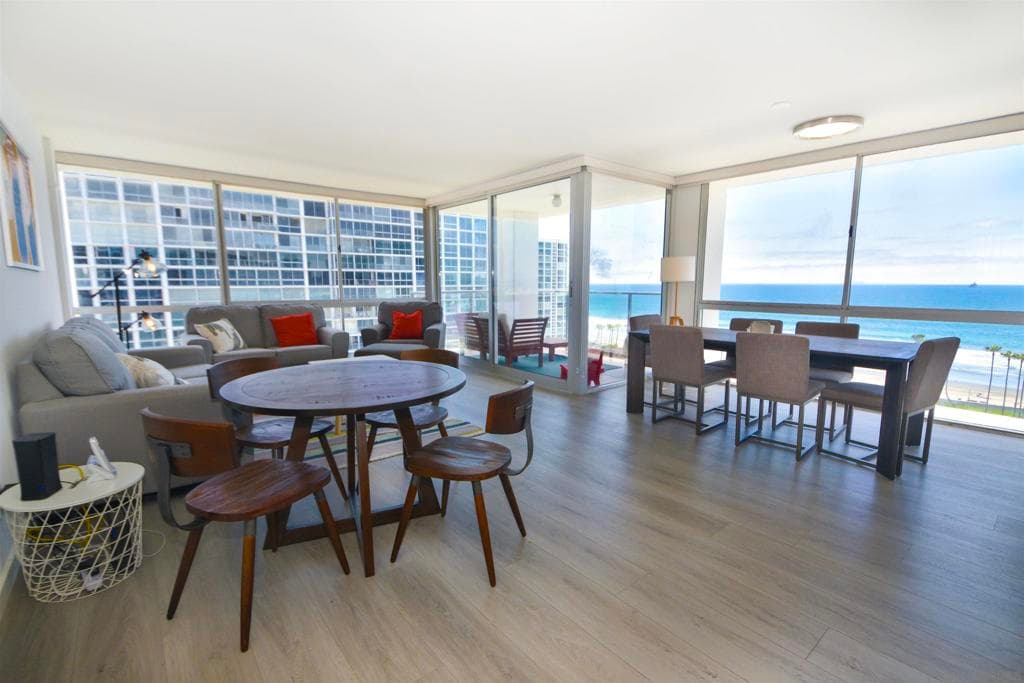 Residential Lease for rent at 1770 Avenida Del Mundo 1003, Coronado, San Diego County, CA featuring 3 beds and 3 baths