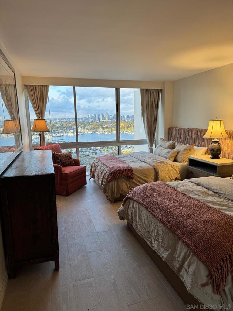 Residential Lease for rent at 1780 Avenida Del Mundo 1104, Coronado, San Diego County, CA featuring 2 beds and 2 baths