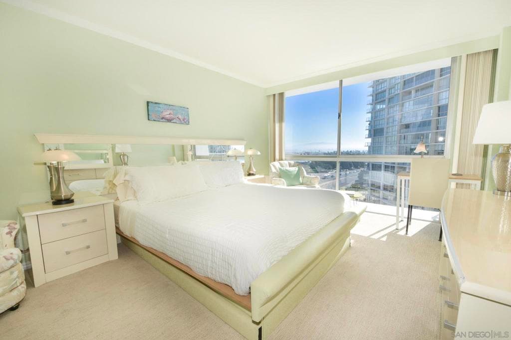 Residential Lease for rent at 1810 Avenida del Mundo 702, Coronado, San Diego County, CA featuring 2 beds and 2 baths