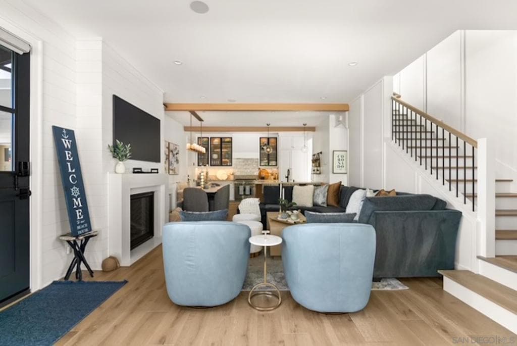 Residential Lease for rent at 715 F Ave, Coronado, San Diego County, CA featuring 4 beds and 5 baths