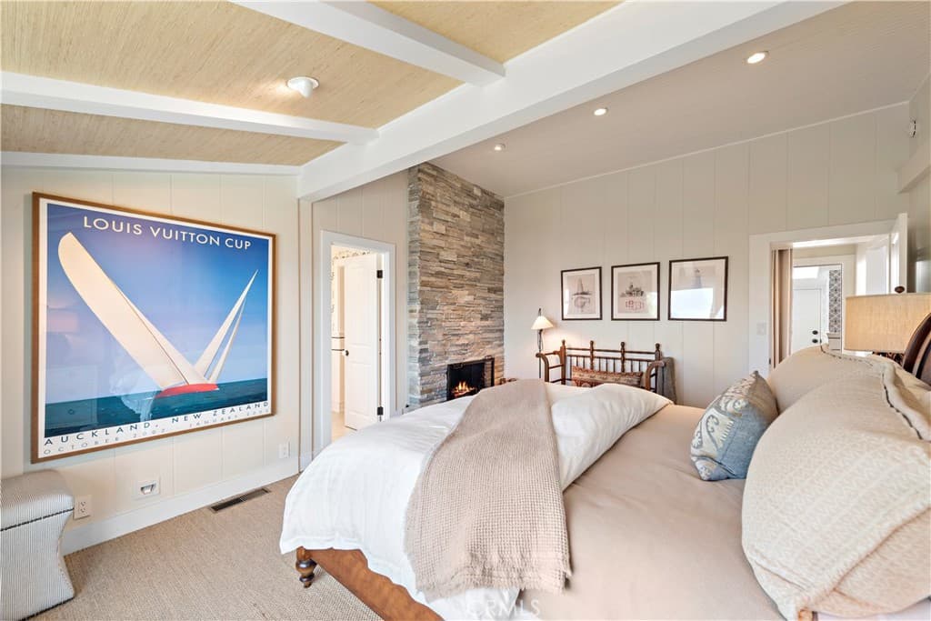 Single Family Residence for rent at 151 Rockledge, Laguna Beach, CA featuring 2 beds and 2 baths