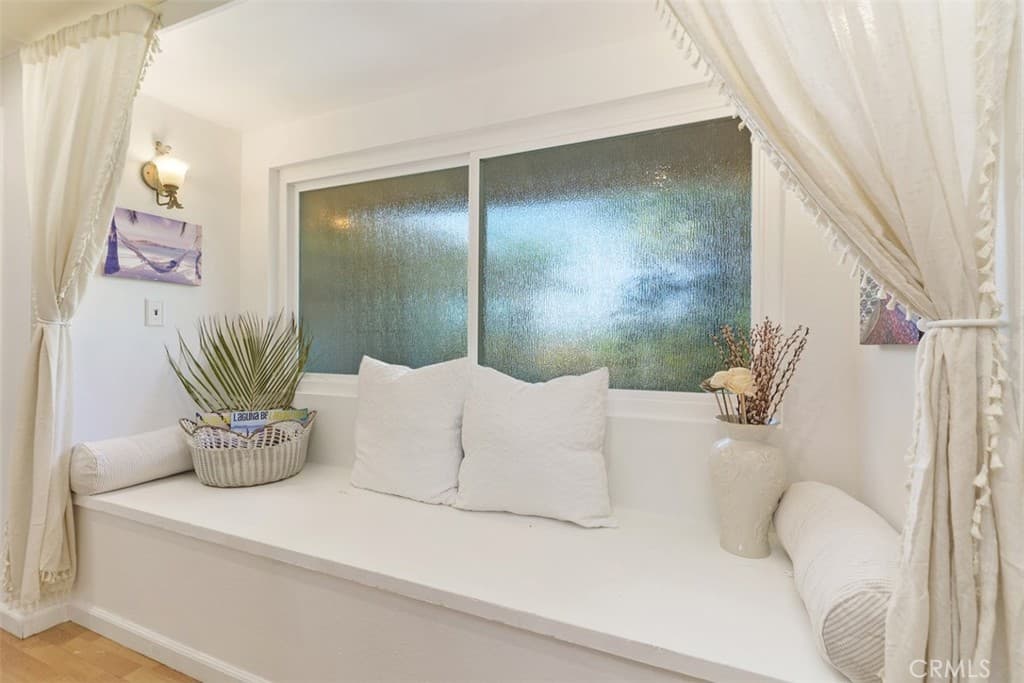 Single Family Residence for rent at 3068 Zell Drive, Laguna Beach, CA featuring 3 beds and 2 baths