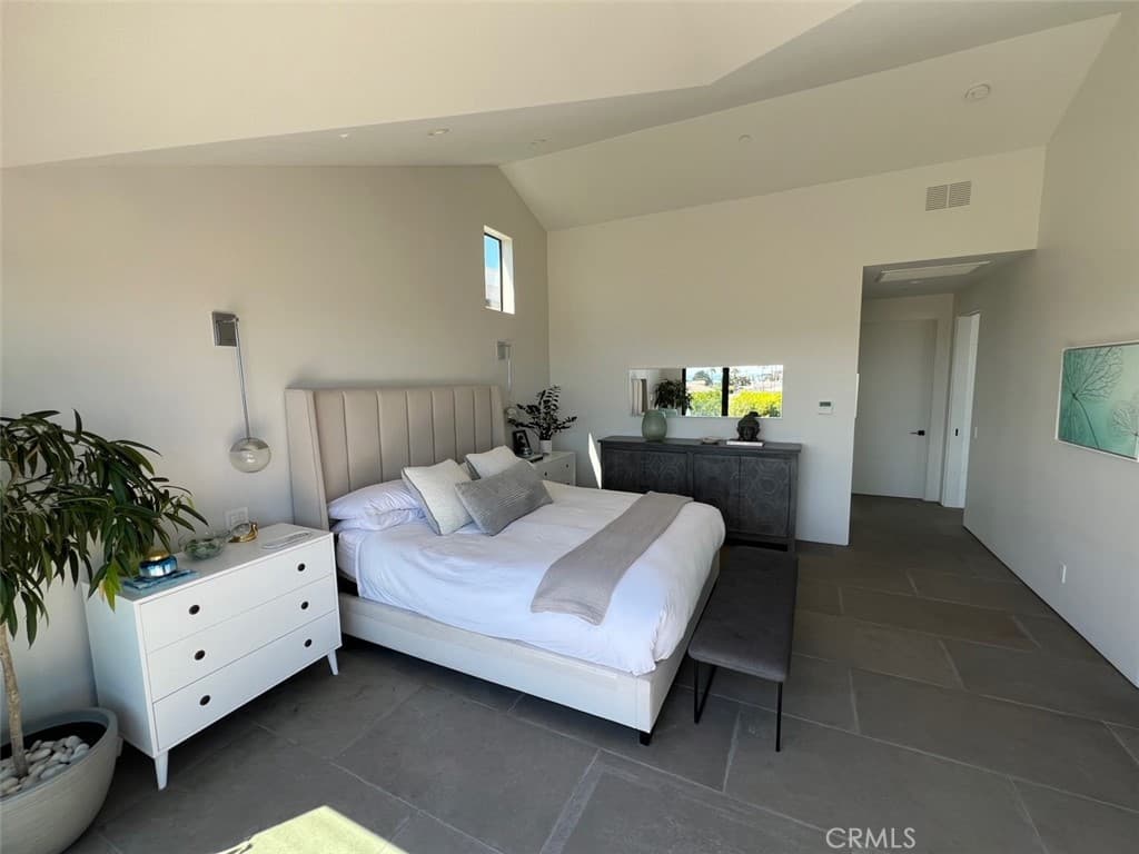 Single Family Residence for rent at 809 Emerald Bay, Laguna Beach, CA featuring 4 beds and 7 baths