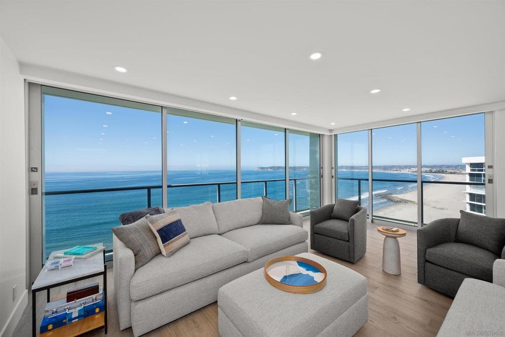 Residential Lease for rent at 1730 Avenida Del Mundo 1608, Coronado, San Diego County, CA featuring 2 beds and 2 baths