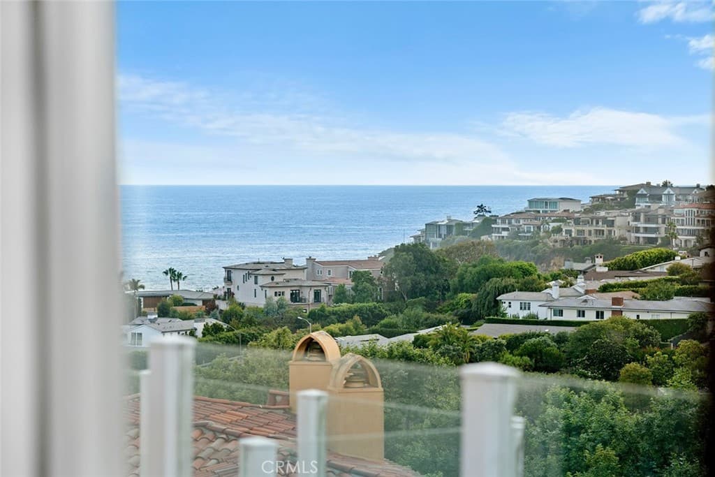 Single Family Residence for rent at 343 Emerald Bay, Laguna Beach, CA featuring 5 beds and 4 baths