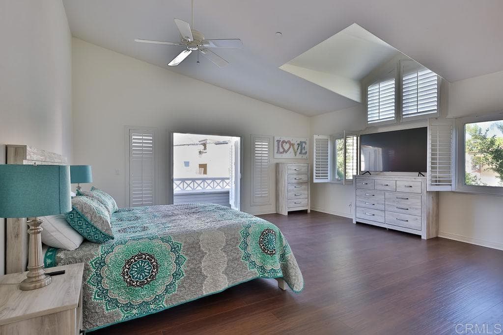 Residential Lease for rent at 828 D Avenue, Coronado, San Diego County, CA featuring 3 beds and 2 baths