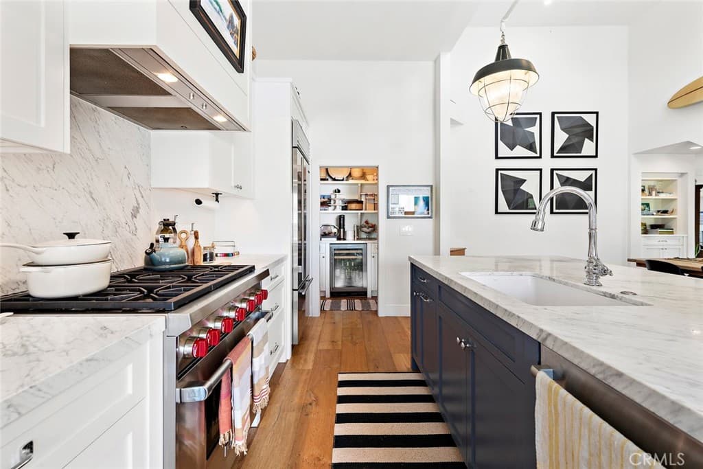 Single Family Residence for rent at 721 Browncroft Road, Laguna Beach, CA featuring 4 beds and 3 baths