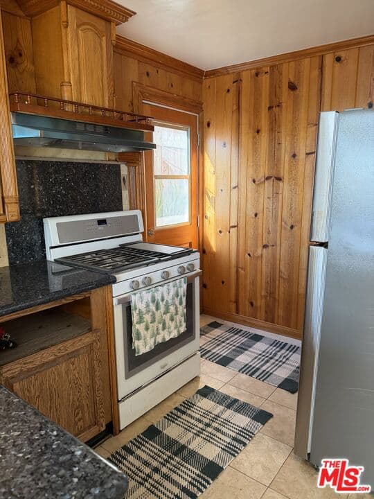 Condominium for rent at 653 Ramona Avenue, Laguna Beach, CA featuring 2 beds and 2 baths