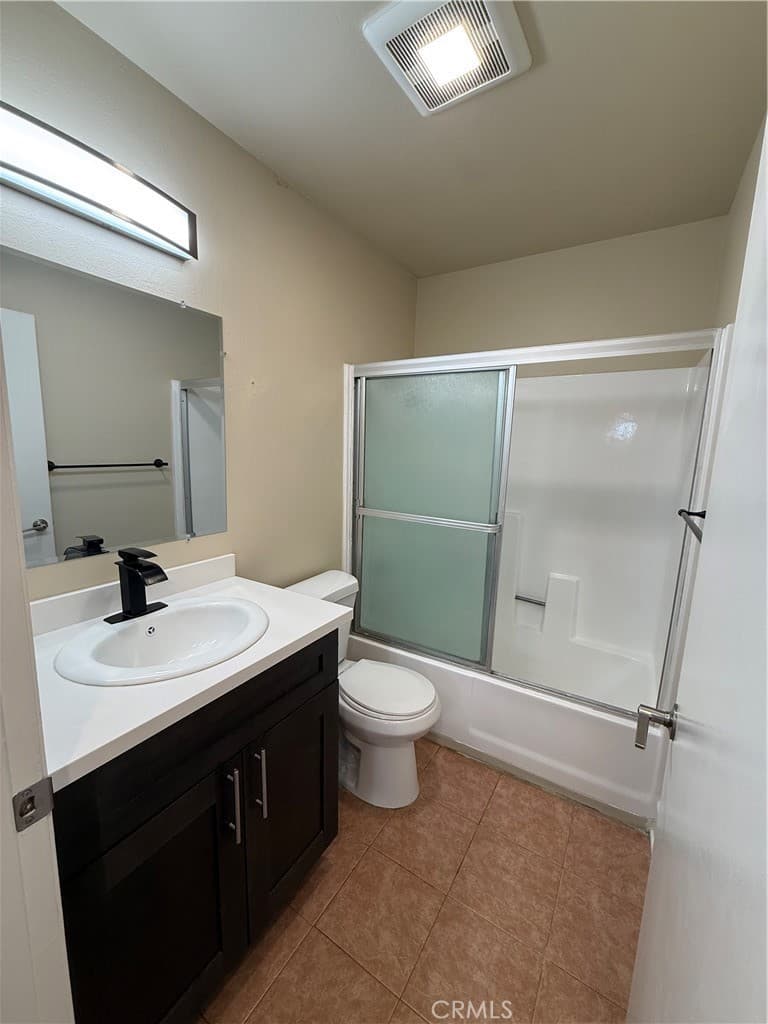 Apartment for rent at 602 W California, Glendale, CA featuring 2 beds and 2 baths