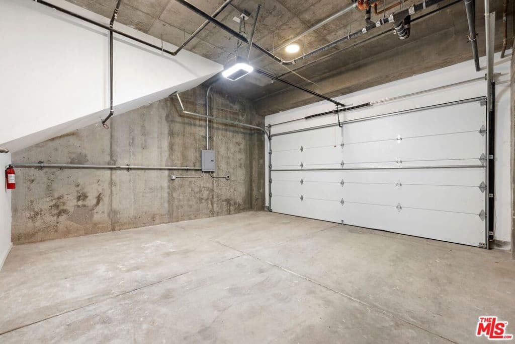 Condominium for rent at 1227 N Formosa Avenue 4, West Hollywood, CA featuring 2 beds and 3 baths
