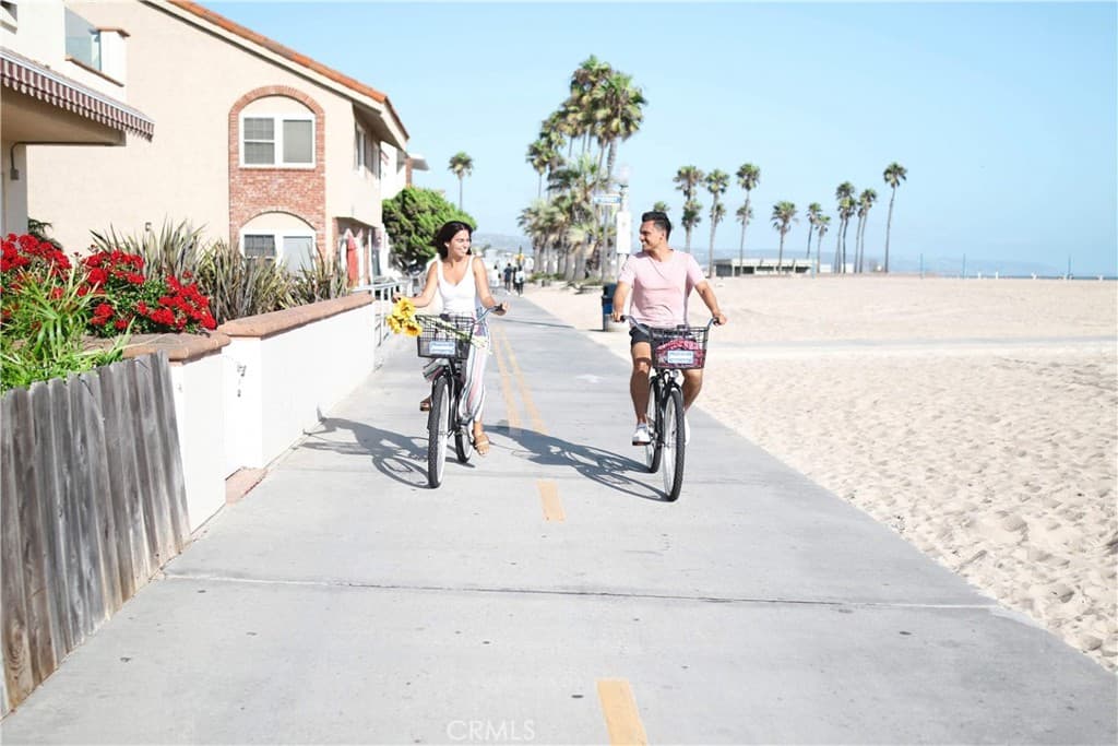 Condominium for rent at 1720 W Oceanfront B, Newport Beach, CA featuring 2 beds and 3 baths
