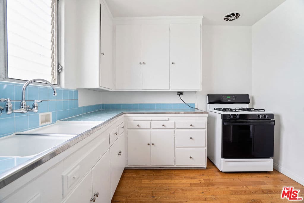 Apartment for rent at 1323 N Olive Drive 41B, West Hollywood, CA featuring 1 bed and 1 bath
