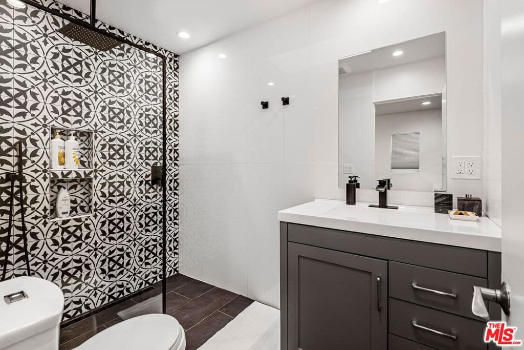 Condominium for rent at 717 Huntley Drive, West Hollywood, CA featuring 1 bed and 2 baths