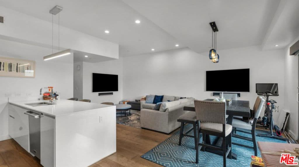 Condominium for rent at 1433 14th Street 3, Santa Monica, CA featuring 2 beds and 2 baths