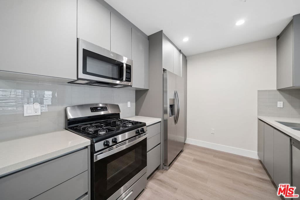 Condominium for rent at 1223 N Hayworth Avenue 2, West Hollywood, CA featuring 1 bed and 1 bath