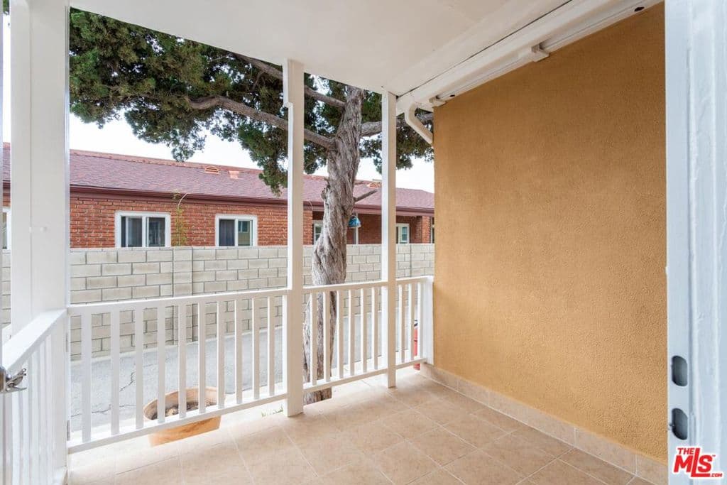 Condominium for rent at 200 W Palmer Avenue C, Glendale, CA featuring 2 beds and 1 bath