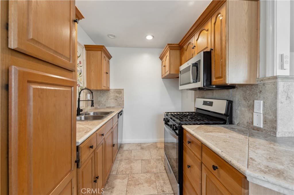 Apartment for rent at 20917 Amie Avenue 35, Torrance, CA featuring 1 bed and 1 bath