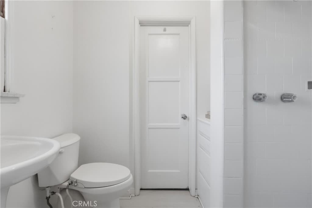 Single Family Residence for sale at 3214 W 83rd Street, Inglewood, CA featuring 3 beds and 2 baths