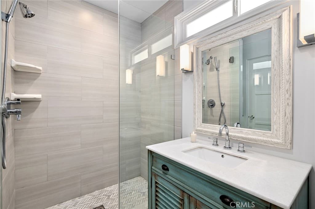 Single Family Residence for rent at 2049 E Ocean Boulevard, Newport Beach, CA featuring 2 beds and 2 baths