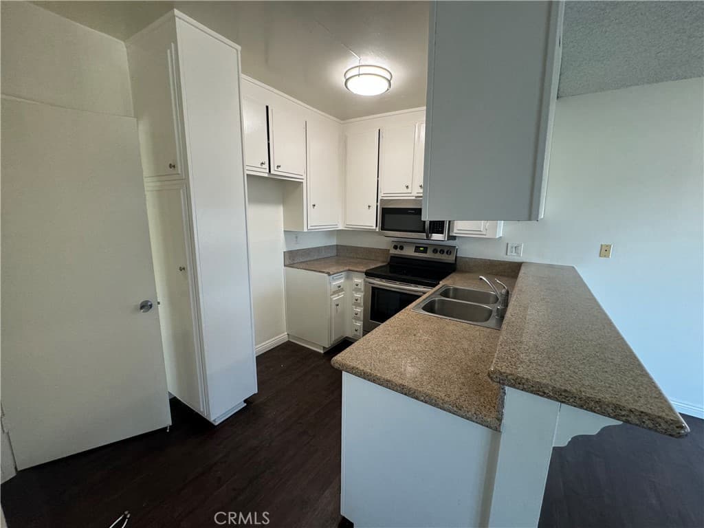 Apartment for rent at 3649 Emerald Street 220, Torrance, CA and 1 bath