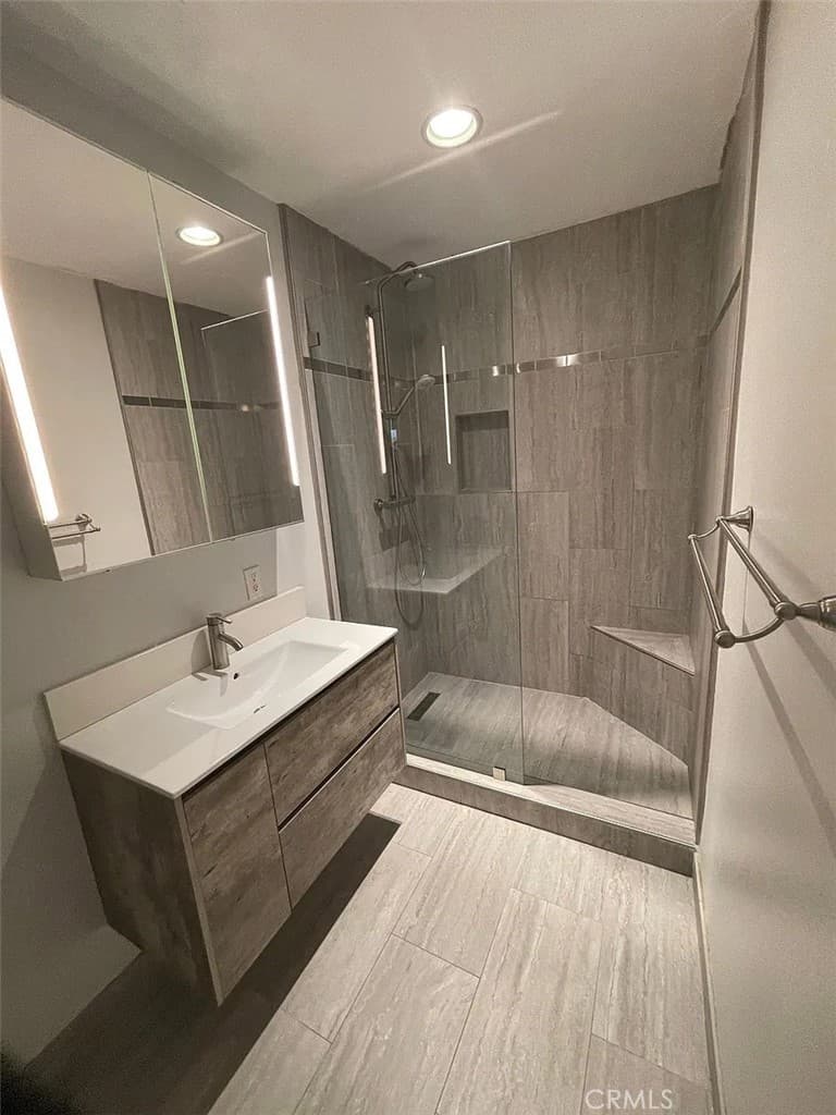 Apartment for rent at 2037 S Coast 1, Laguna Beach, CA featuring 1 bed and 1 bath