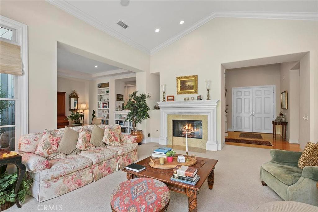 Single Family Residence for rent at 6 Ironwood Drive, Newport Beach, CA featuring 3 beds and 4 baths