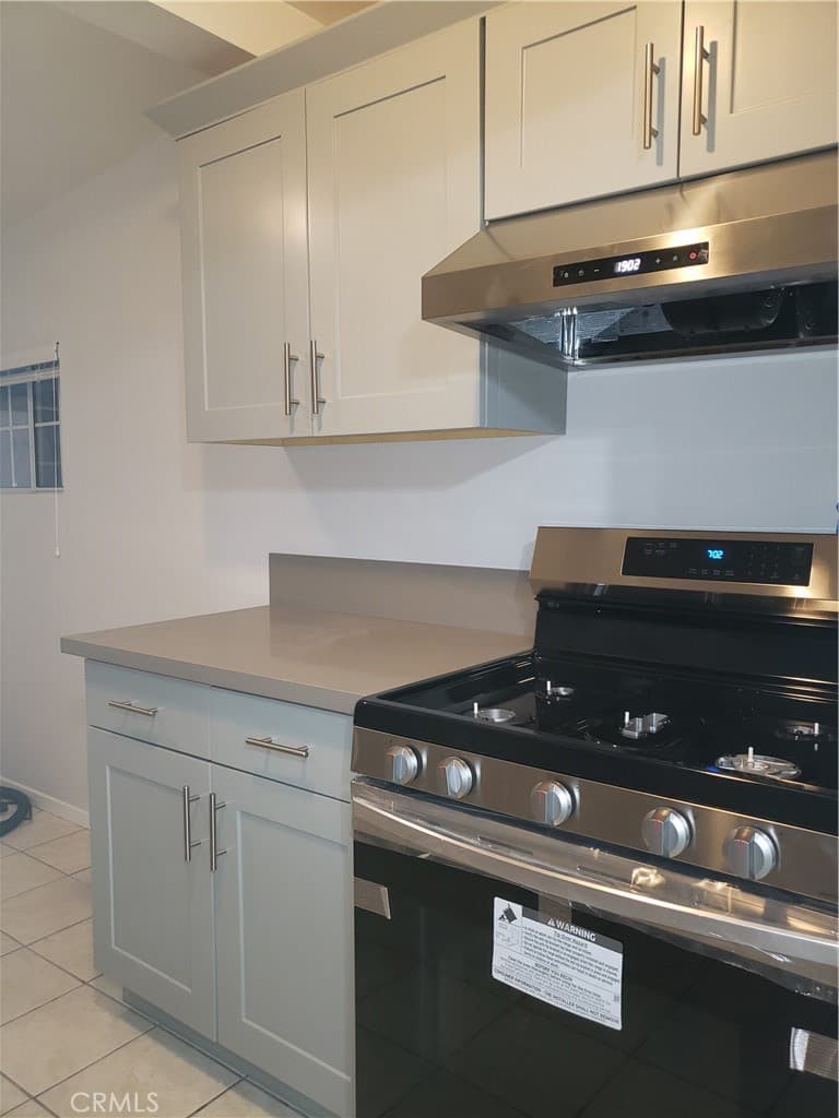 Triplex for rent at 628 W California Avenue C, Glendale, CA featuring 2 beds and 1 bath
