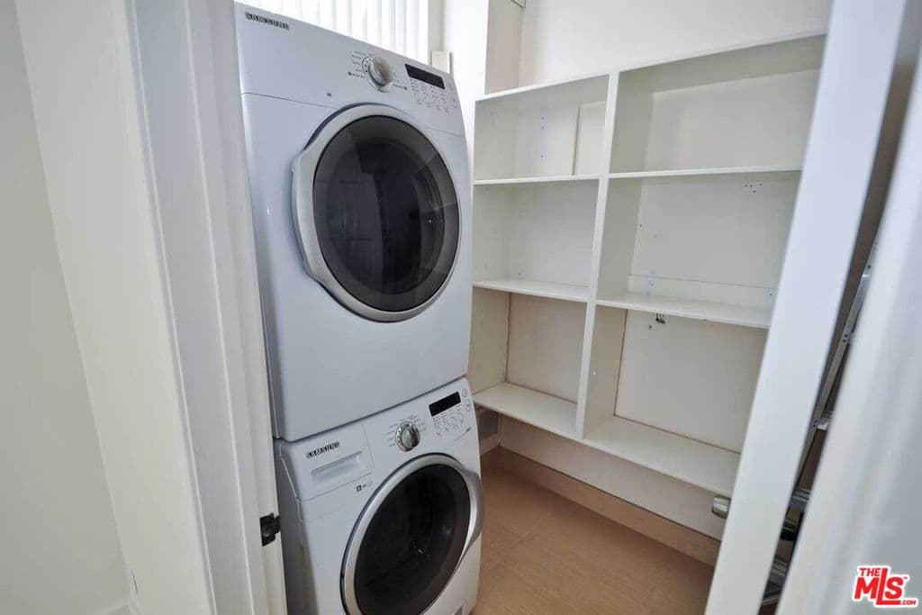 Condominium for rent at 1138 20th Street 12, Santa Monica, CA featuring 3 beds and 4 baths