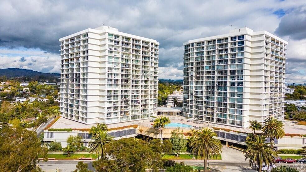 Stock Cooperative for rent at 201 Ocean Avenue 1409B, Santa Monica, CA featuring 3 beds and 3 baths