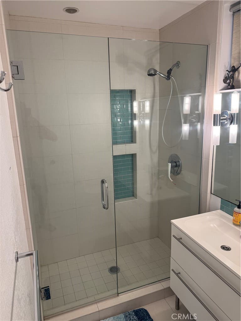 Condominium for rent at 485 Mermaid Street 411, Laguna Beach, CA featuring 1 bed and 1 bath