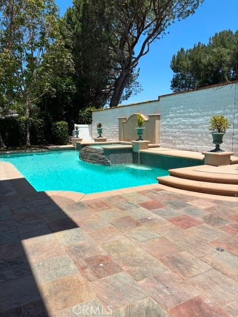 Single Family Residence for rent at 32 Gleneagles Drive, Newport Beach, CA featuring 4 beds and 5 baths
