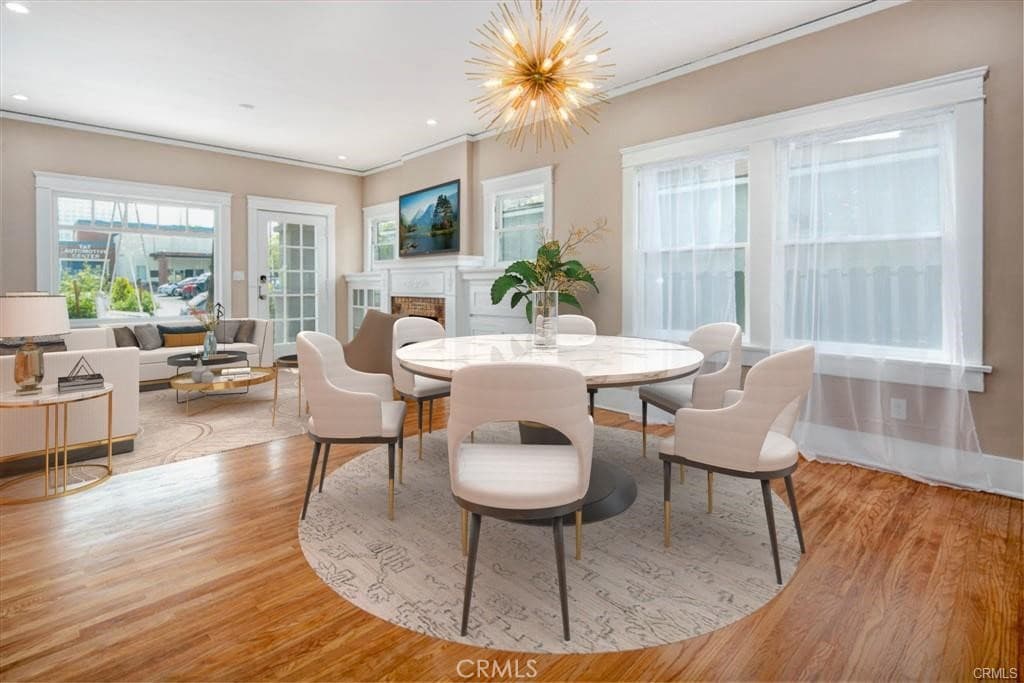 Apartment for rent at 111 N COLUMBUS AVE, Glendale, CA featuring 1 bed and 1 bath