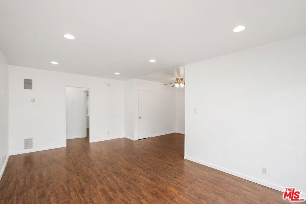 Condominium for rent at 7550 Fountain 2, West Hollywood, CA featuring 1 bed and 1 bath