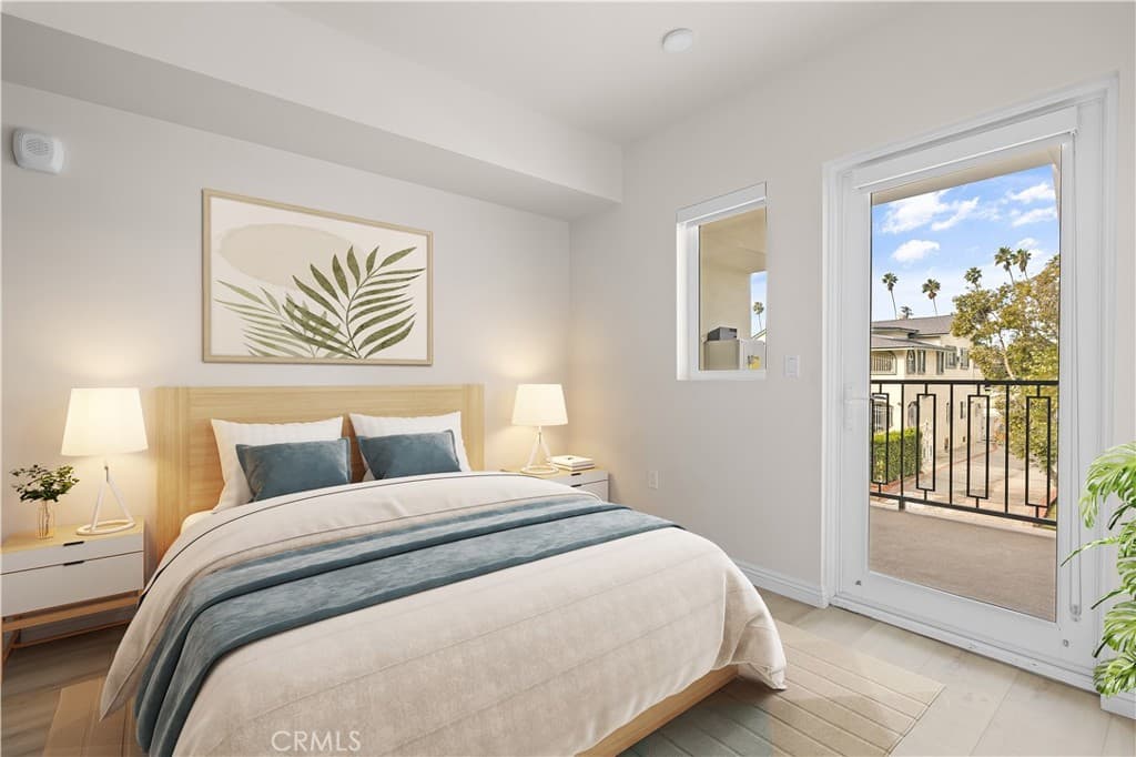 Residential Lease for rent at 1818 S Norton Avenue 211, Los Angeles, Los Angeles County, CA featuring 2 beds and 2 baths