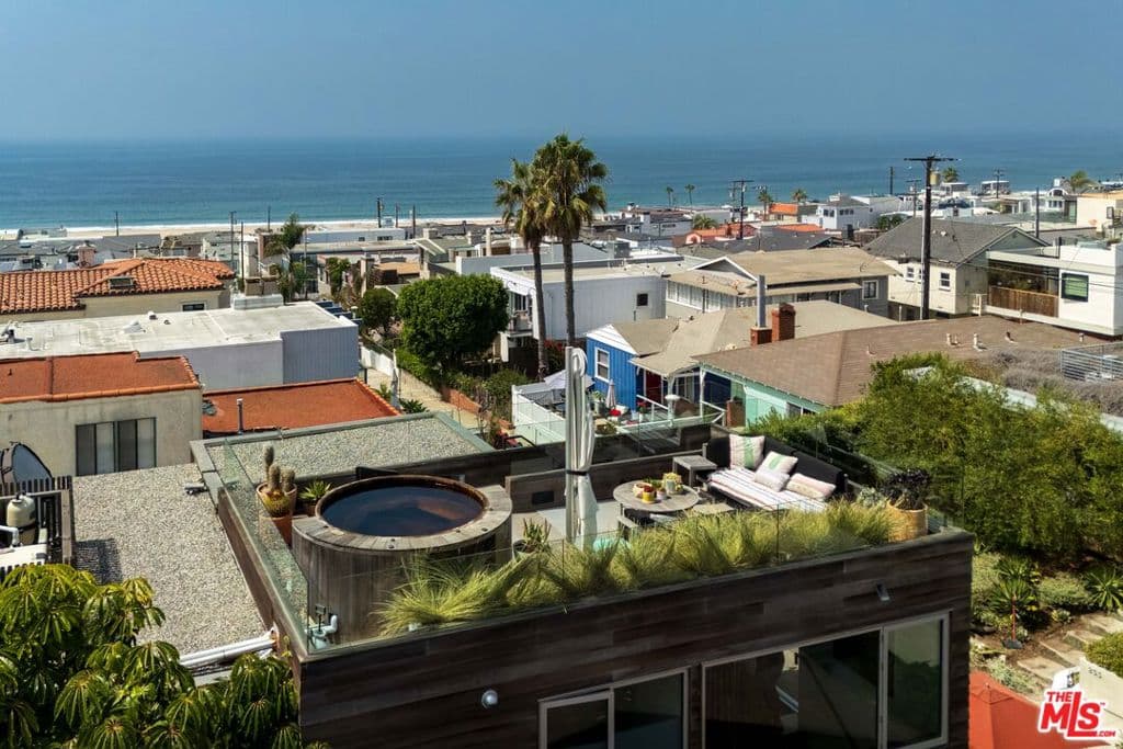 Single Family Residence for rent at 260 31st Street, Hermosa Beach, CA featuring 3 beds and 3 baths