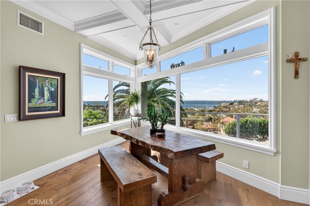 Single Family Residence for rent at 405 Blumont Street, Laguna Beach, CA featuring 5 beds and 7 baths