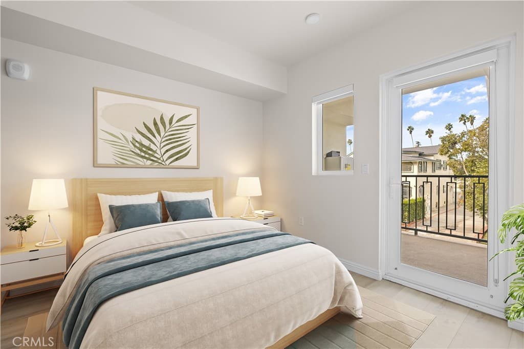 Residential Lease for rent at 1818 S Norton Avenue 307, Los Angeles, Los Angeles County, CA featuring 2 beds and 2 baths