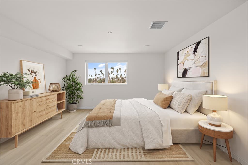 Residential Lease for rent at 1818 S Norton Avenue 404, Los Angeles, Los Angeles County, CA featuring 3 beds and 2 baths