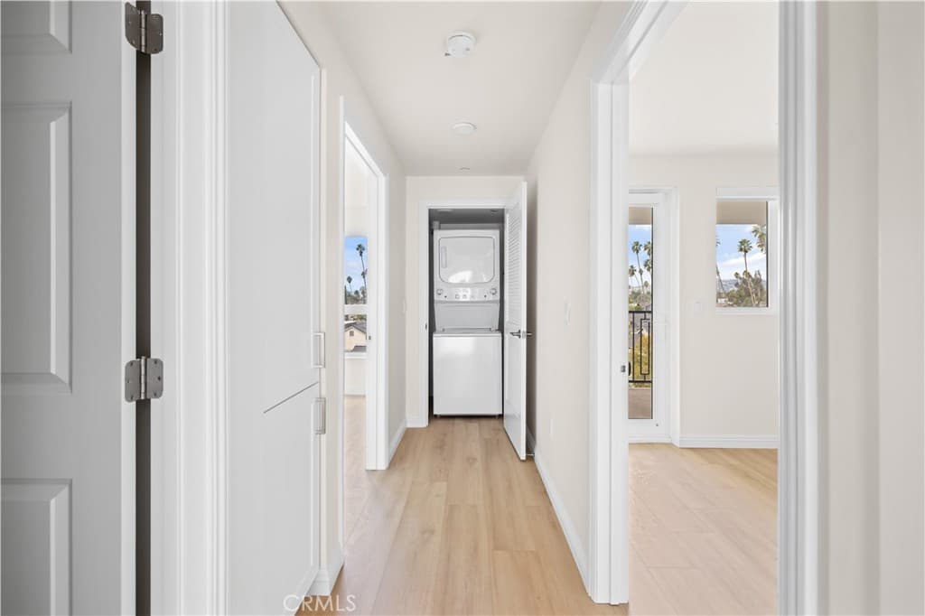 Residential Lease for rent at 1818 S Norton Avenue 409, Los Angeles, Los Angeles County, CA featuring 4 beds and 3 baths