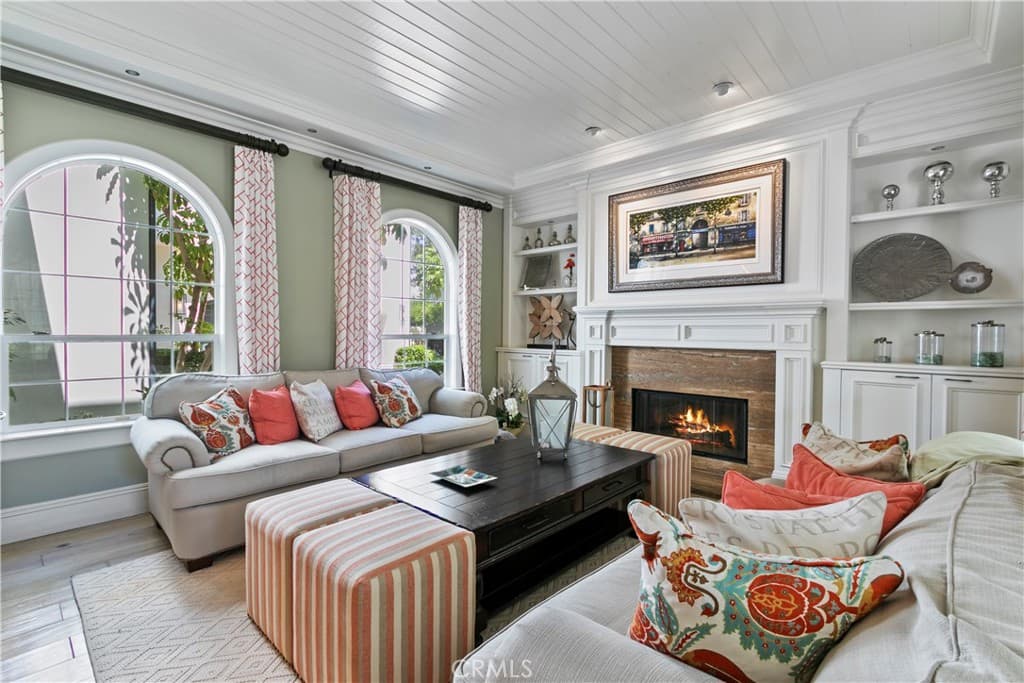 Single Family Residence for rent at 23 Boardwalk, Newport Beach, CA featuring 6 beds and 6 baths
