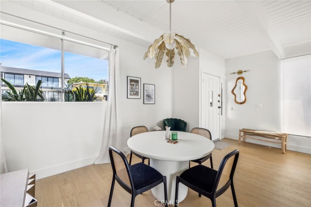 Single Family Residence for rent at 989 La Mirada, Laguna Beach, CA featuring 3 beds and 3 baths