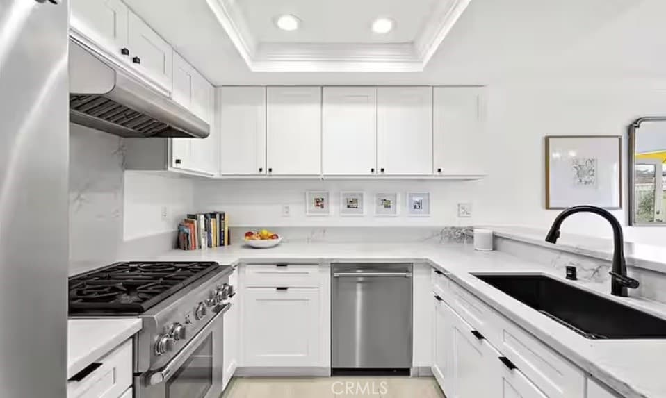 Single Family Residence for rent at 21 Encinitas, Laguna Beach, CA featuring 2 beds and 3 baths
