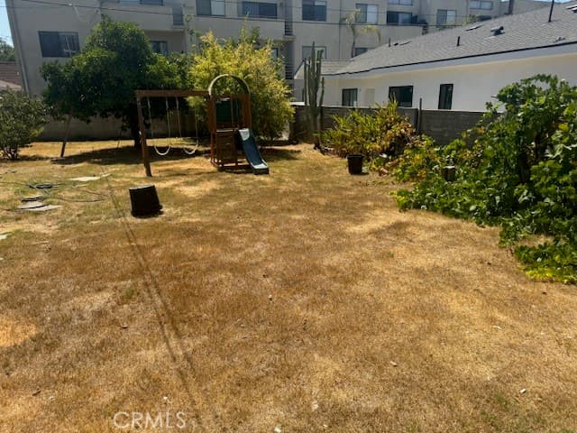 Single Family Residence for rent at 430 Ivy Street, Glendale, CA featuring 3 beds and 2 baths