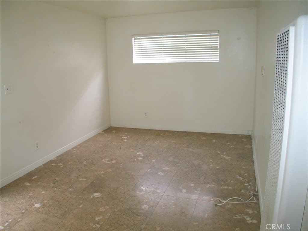 Duplex for rent at 112 1/2 Pearl, Newport Beach, CA featuring 1 bed and 1 bath